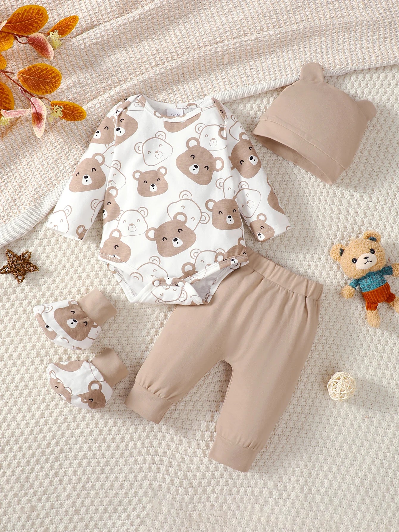 4PCS Bear Print Baby Boy Clothing Set with Bodysuit, Pants, Hat & Socks 0–9 Months