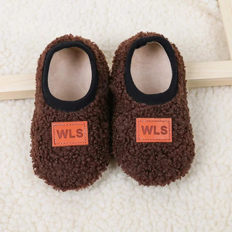 Winter Warm Baby Slippers – Soft Plush Indoor Floor Shoes with Anti-slip Sole for Toddlers