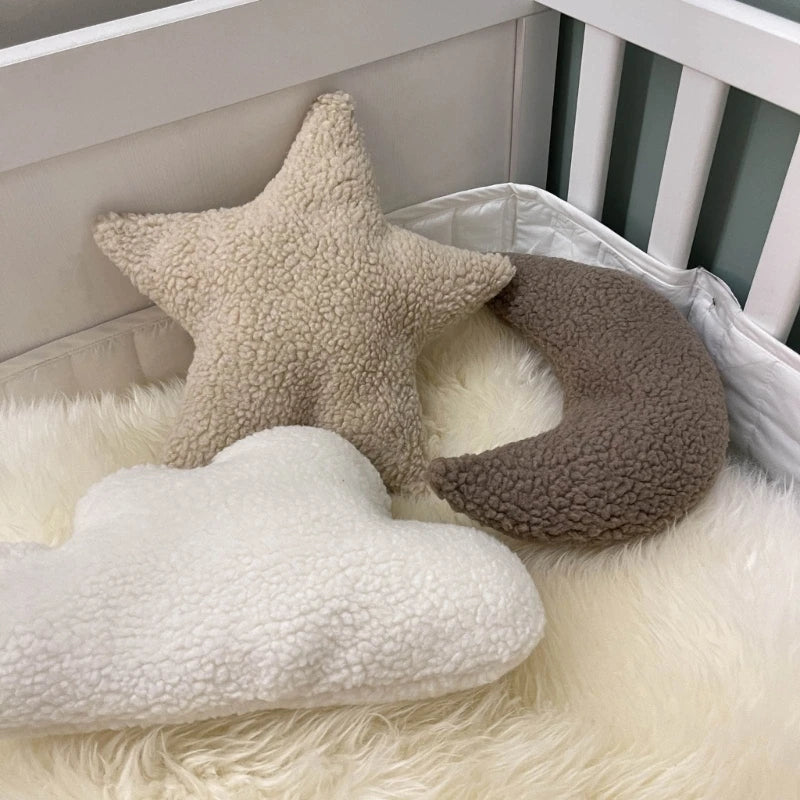 Moon-Shaped Baby Posing Pillow – Soft Plush Newborn Photography Prop for 0–12 Months