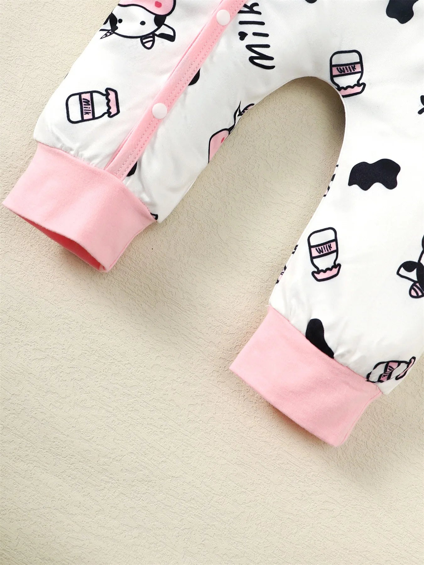 2PCS Cow Print Baby Girl Romper with Headband – 0–18 Months